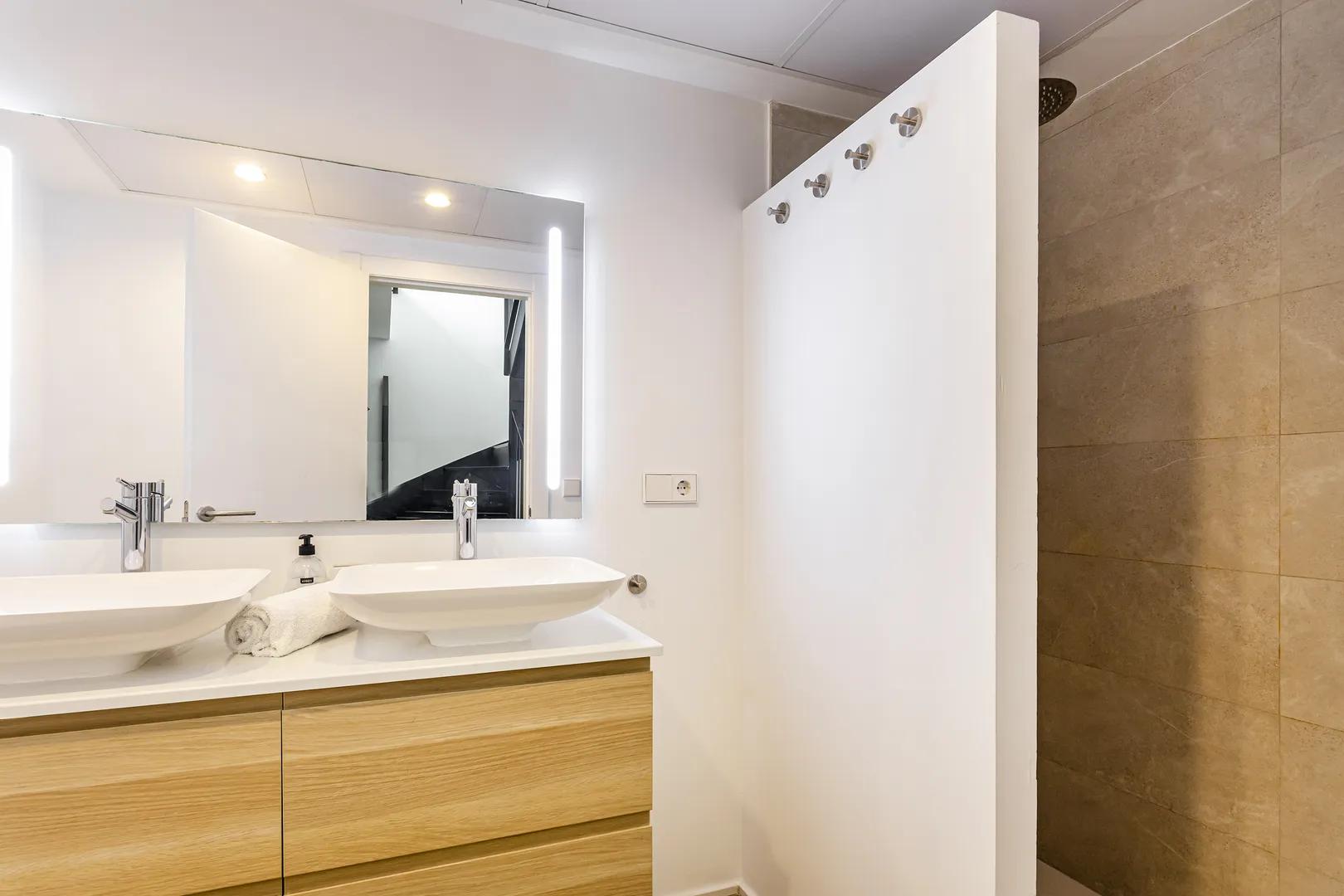 Apartamento central em Valência com zona de estar e luz natural