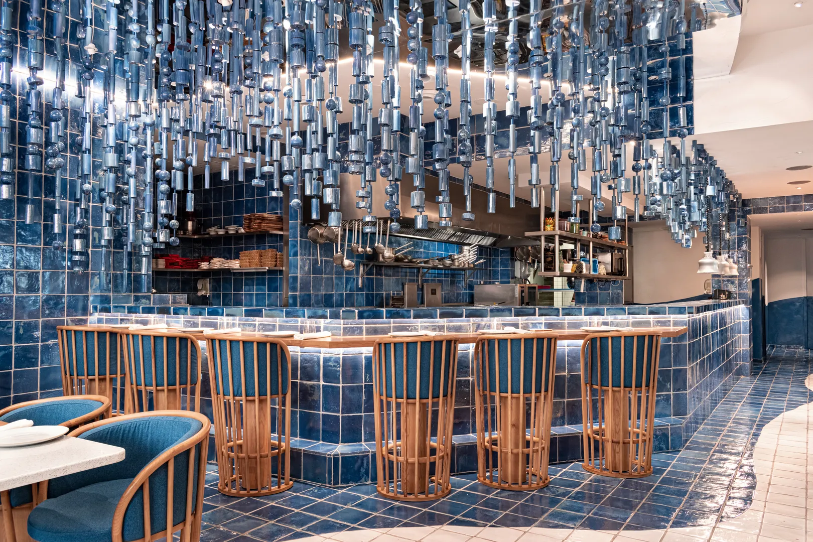 Restaurante em Valência com ambiente acolhedor para jantar